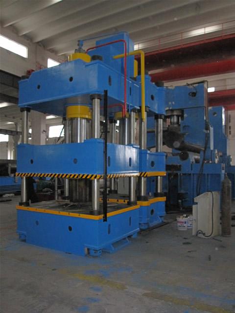 四柱液壓機
